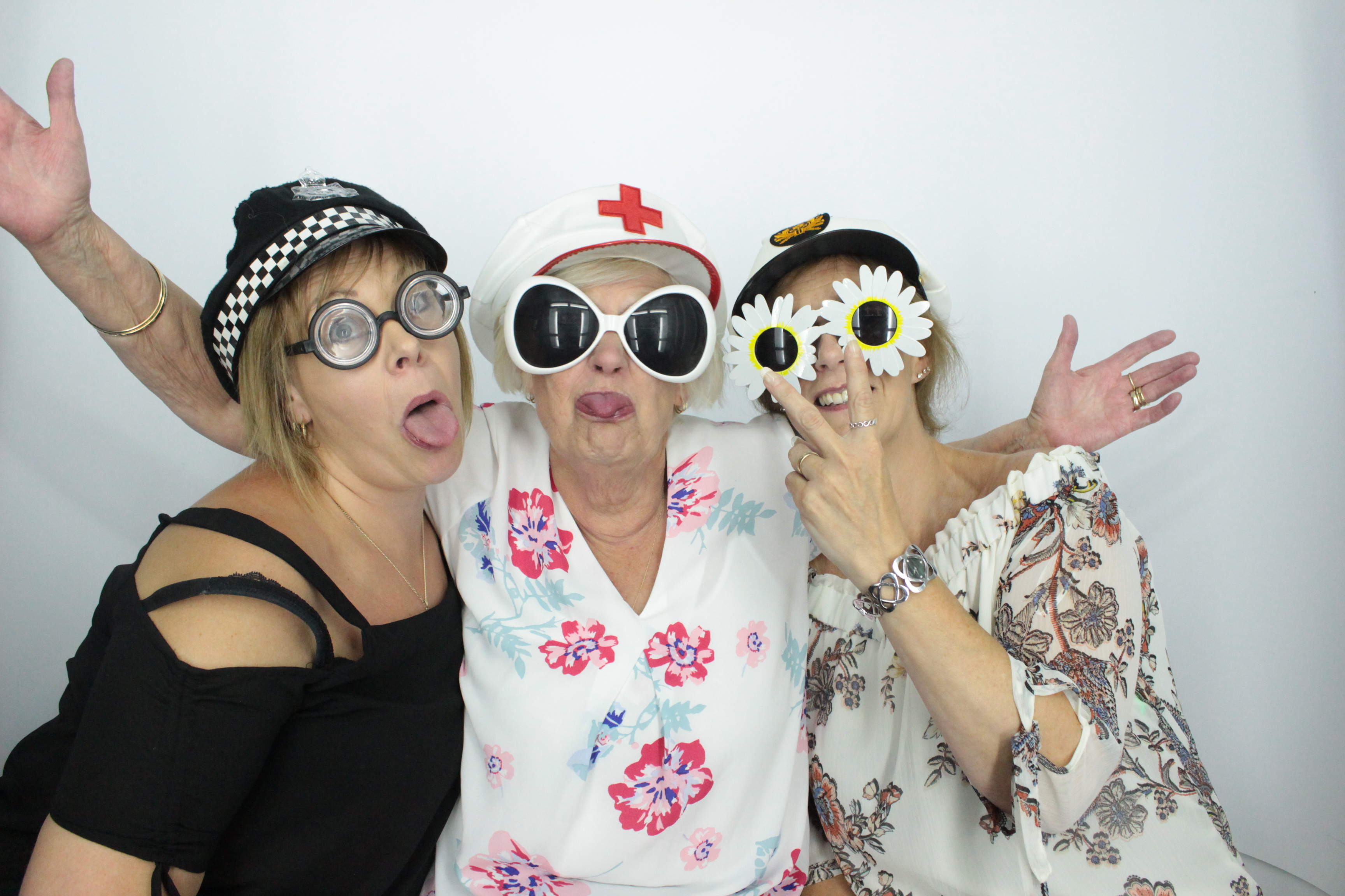 Martin & Colleen’s Joint 50th | View more photos from the event at gallery.myphotoboothexperience.co.uk/u/MyPhotoBoothExperienceLtd/Martin-Colleen’s-Joint-50th